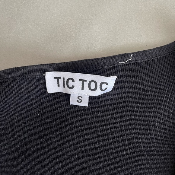 M BOUTIQUE Cropped Black Long Sleeve - Picture 4 of 4